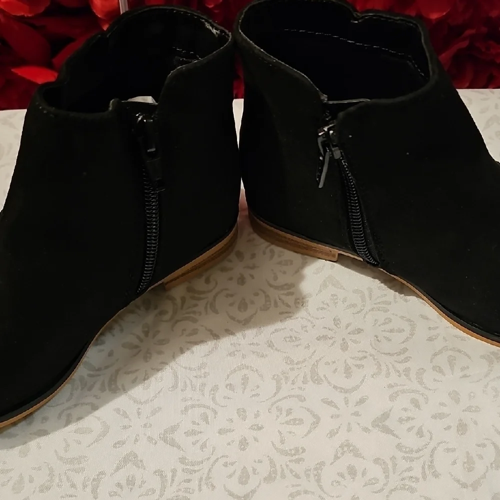 None stylish black